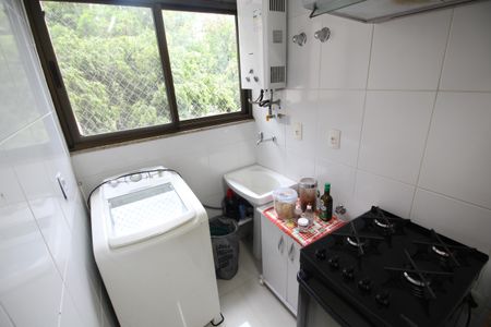 Apartamento à venda com 70m², 2 quartos e 1 vagaÁrea de Serviço