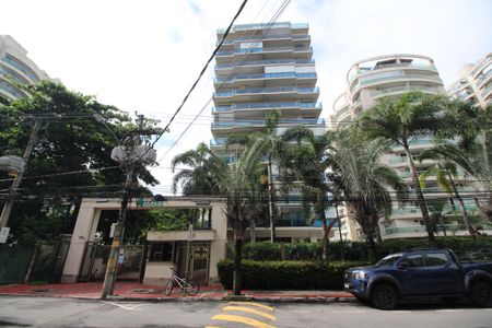 Apartamento à venda com 70m², 2 quartos e 1 vagaFachada