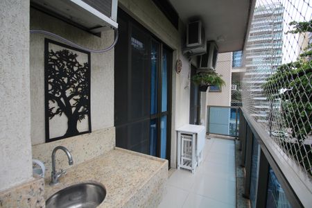 Apartamento à venda com 70m², 2 quartos e 1 vagaVaranda