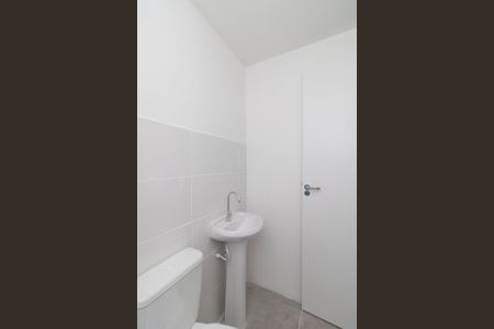 Banheiro de apartamento para alugar com 1 quarto, 30m² em Centro Histórico, Porto Alegre