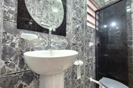 Apartamento à venda com 69m², 2 quartos e 1 vaga Apartamento à venda com 69m², 2 quartos e 1 vagaBanheiro