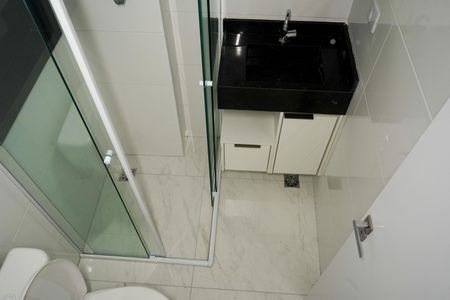 Apartamento à venda com 37m², 2 quartos e sem vagaDetalhe do banheiro