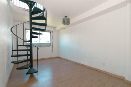 Quarto/Sala  de kitnet/studio para alugar com 1 quarto, 77m² em Centro Histórico, Porto Alegre