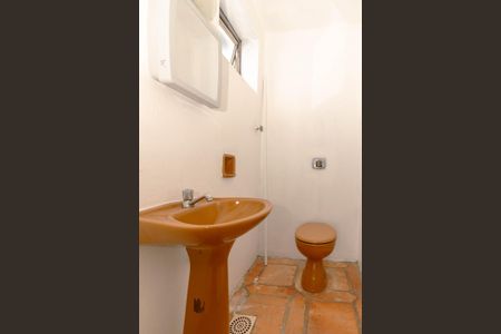 Banheiro  de kitnet/studio para alugar com 1 quarto, 77m² em Centro Histórico, Porto Alegre