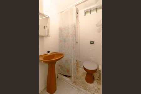 Banheiro  de kitnet/studio para alugar com 1 quarto, 77m² em Centro Histórico, Porto Alegre