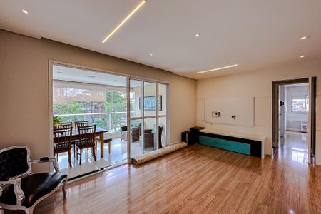 Sala de apartamento à venda com 3 quartos, 109m² em Vila Lucia Elvira, São Paulo