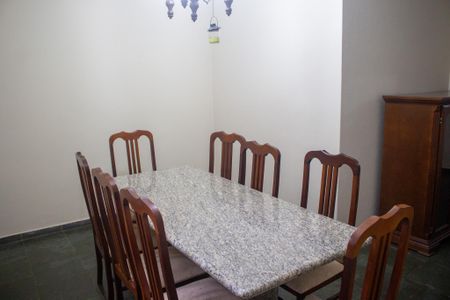 Casa para alugar com 12000m², 3 quartos e 6 vagas Casa para alugar com 12000m², 3 quartos e 6 vagasSala de Jantar