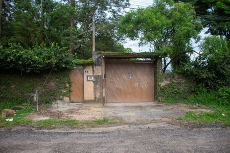 Casa para alugar com 12000m², 3 quartos e 6 vagas Casa para alugar com 12000m², 3 quartos e 6 vagasFachada