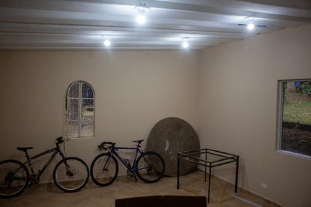 Casa para alugar com 12000m², 3 quartos e 6 vagas Casa para alugar com 12000m², 3 quartos e 6 vagasAteliê