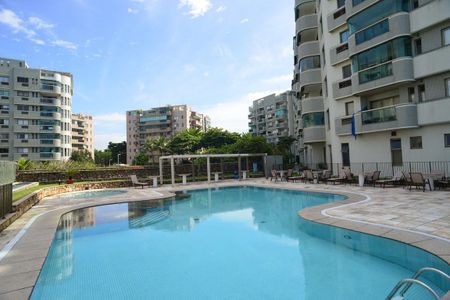 Apartamento para alugar com 90m², 1 quarto e 1 vaga Apartamento para alugar com 90m², 1 quarto e 1 vagaÁrea Comum - Piscina