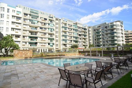 Apartamento para alugar com 90m², 1 quarto e 1 vaga Apartamento para alugar com 90m², 1 quarto e 1 vagaÁrea Comum - Piscina