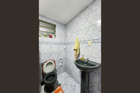 Casa de condomínio à venda com 90m², 3 quartos e 1 vaga Casa de condomínio à venda com 90m², 3 quartos e 1 vagaBanheiro Social