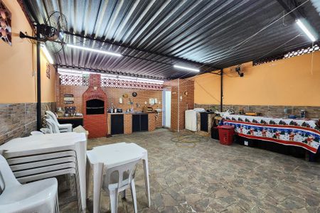 Casa de condomínio à venda com 90m², 3 quartos e 1 vaga Casa de condomínio à venda com 90m², 3 quartos e 1 vagaÁrea Gourmet