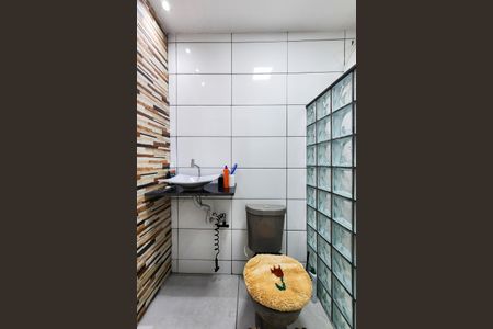 Casa de condomínio à venda com 90m², 3 quartos e 1 vaga Casa de condomínio à venda com 90m², 3 quartos e 1 vagaBanheiro da Suíte