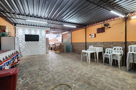Casa de condomínio à venda com 90m², 3 quartos e 1 vaga Casa de condomínio à venda com 90m², 3 quartos e 1 vagaÁrea Gourmet