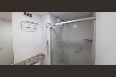 Studio para alugar com 32m², 1 quarto e 1 vaga Studio para alugar com 32m², 1 quarto e 1 vagaBanheiro