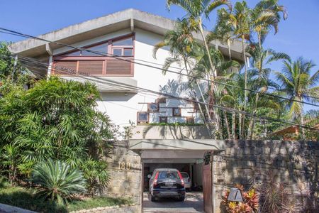 Casa de condomínio à venda com 611m², 4 quartos e 4 vagas