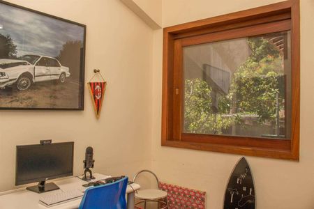 Casa de condomínio à venda com 611m², 4 quartos e 4 vagas