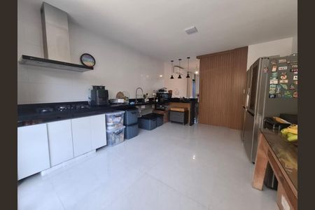 Casa à venda com 3 quartos, 380m² em Barra da Tijuca, Rio de Janeiro