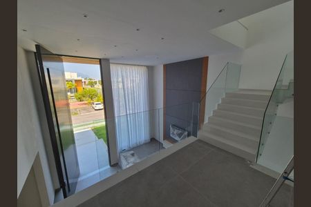 Casa de condomínio à venda com 900m², 4 quartos e 3 vagas