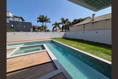 Casa de condomínio à venda com 900m², 4 quartos e 3 vagas