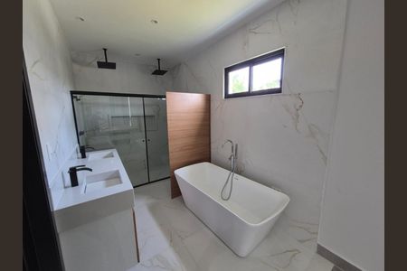 Casa de condomínio à venda com 900m², 4 quartos e 3 vagas