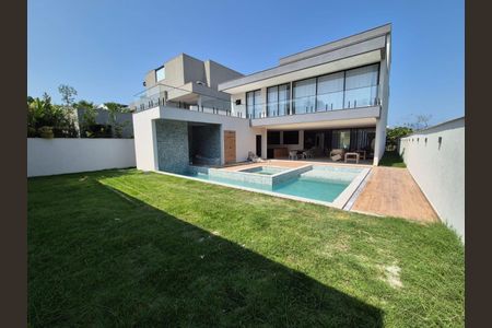 Casa de condomínio à venda com 900m², 4 quartos e 3 vagas