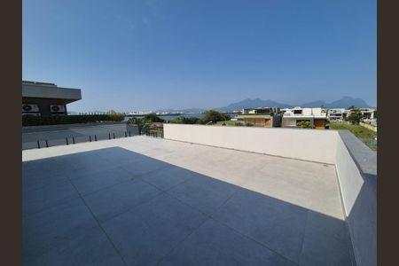 Casa de condomínio à venda com 900m², 4 quartos e 3 vagas