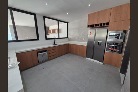 Casa de condomínio à venda com 900m², 4 quartos e 3 vagas