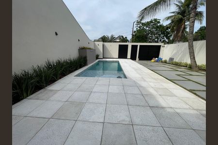 Casa de condomínio à venda com 484m², 4 quartos e 4 vagas