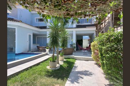 Casa de condomínio à venda com 290m², 3 quartos e 2 vagas