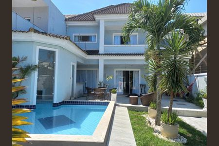 Casa de condomínio à venda com 290m², 3 quartos e 2 vagas