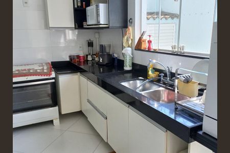 Casa de condomínio à venda com 290m², 3 quartos e 2 vagas
