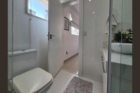 Casa à venda com 360m², 3 quartos e 2 vagas Casa à venda com 360m², 3 quartos e 2 vagasBanheiro Suíte