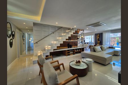 Casa à venda com 3 quartos, 360m² em Recreio dos Bandeirantes, Rio de Janeiro