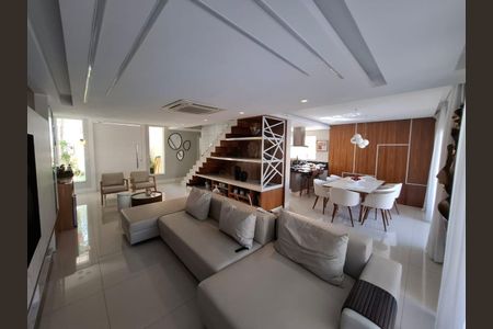 Casa à venda com 3 quartos, 360m² em Recreio dos Bandeirantes, Rio de Janeiro