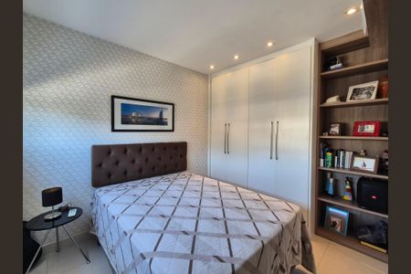 Casa à venda com 360m², 3 quartos e 2 vagas Casa à venda com 360m², 3 quartos e 2 vagasSuíte