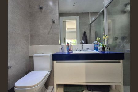 Casa à venda com 360m², 3 quartos e 2 vagas Casa à venda com 360m², 3 quartos e 2 vagasBanheiro Suíte 2