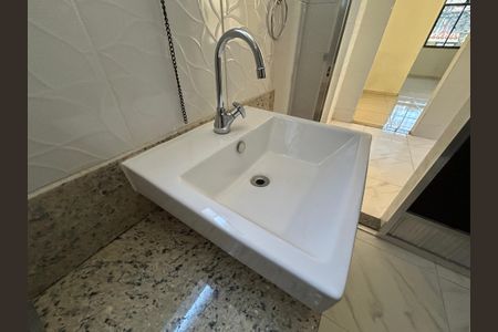 Casa para alugar com 90m², 2 quartos e sem vagaBanheiro - torneira