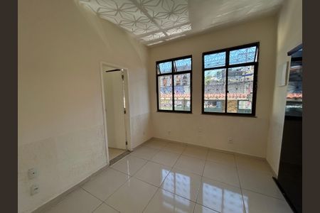 Sala de casa para alugar com 2 quartos, 90m² em Encantado, Rio de Janeiro