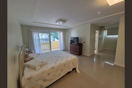 Casa para alugar com 4 quartos, 669m² em Barra da Tijuca, Rio de Janeiro