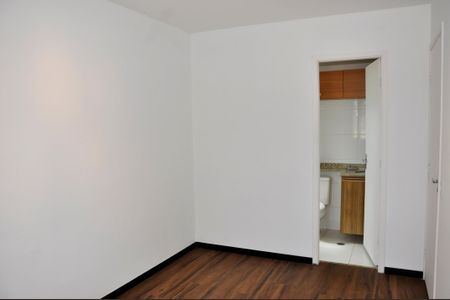 Apartamento para alugar com 65m², 2 quartos e 1 vagaDetalhe - Quarto 01 com Suíte