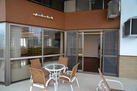 Apartamento para alugar com 400m², 4 quartos e 3 vagasVaranda