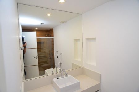 Apartamento para alugar com 400m², 4 quartos e 3 vagasBanheiro Suíte 2