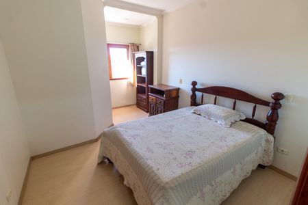 Casa de condomínio à venda com 288m², 5 quartos e 4 vagasSUITE 2