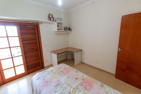 Casa de condomínio à venda com 288m², 5 quartos e 4 vagasSUITE 3