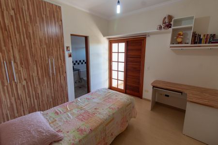 Casa de condomínio à venda com 288m², 5 quartos e 4 vagasSUITE 3