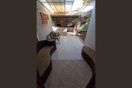 Casa de condomínio à venda com 288m², 5 quartos e 4 vagasÁREA EXTERNA FUNDOS