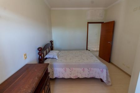Casa de condomínio à venda com 288m², 5 quartos e 4 vagasSUITE 2