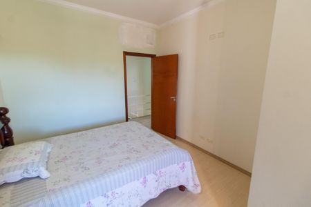 Casa de condomínio à venda com 288m², 5 quartos e 4 vagasSUITE 2